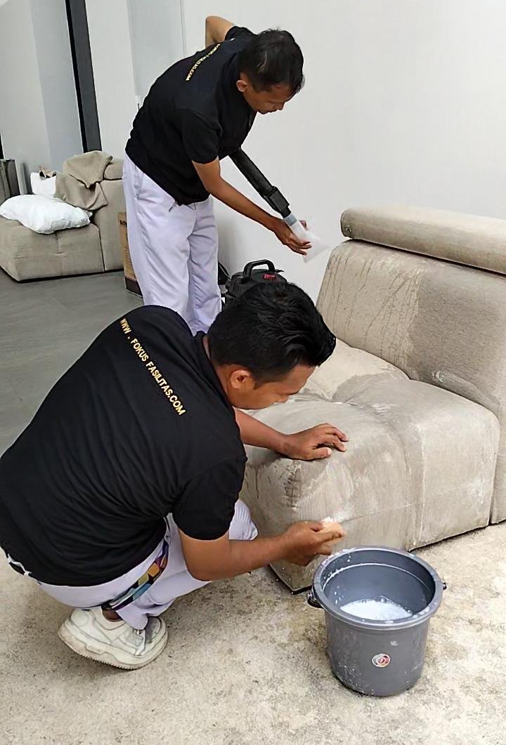 Deep Cleaning Karpet dan Lantai